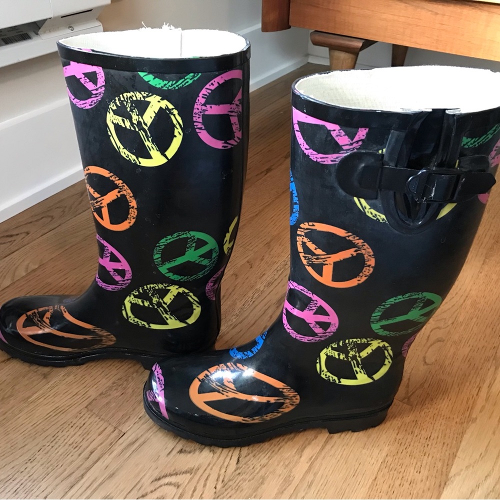 Peace ☮️ rubber rain boots by Henry Ferrera